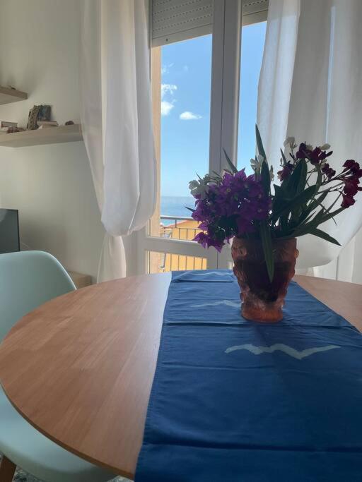2-Bedroom Sunny Sea View With Balcony, La Casa Di Christine モンテロッソ・アル・マーレ エクステリア 写真